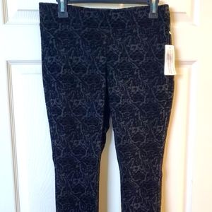 NYDJ Black Primrose Flocking Skinny Legging Size 4P Pull On Elastic NWT
